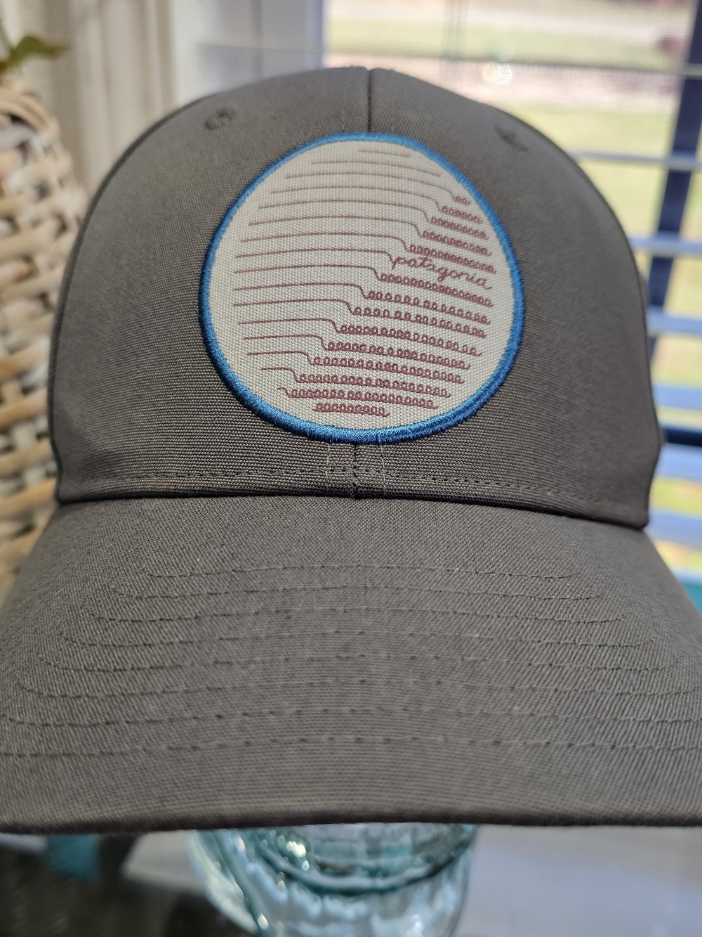 Patagonia SnapBack Hat Cap Grey Gray with Logo Tag Pre Owned Outdoor Hiking Gear